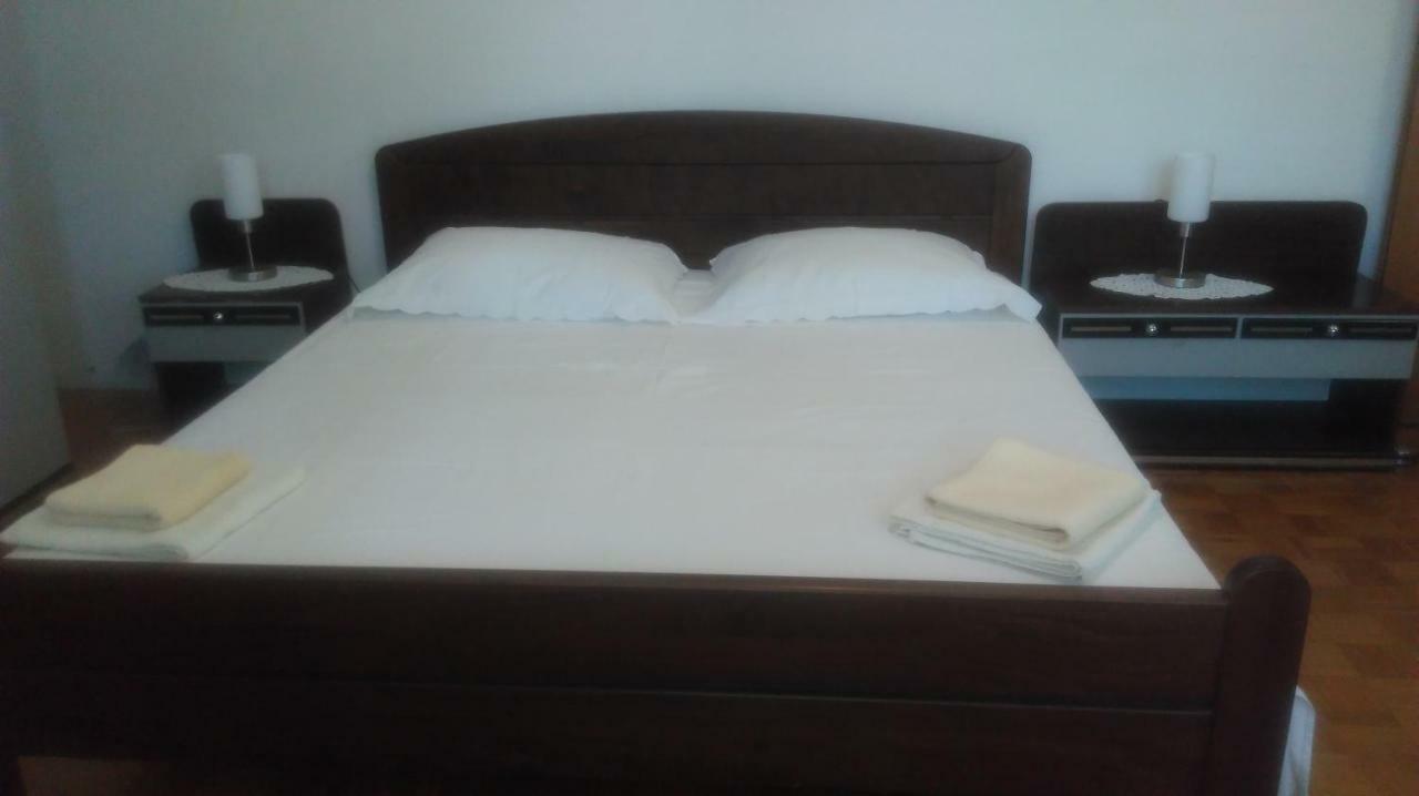 Mravak Apartments Trogir Eksteriør bilde